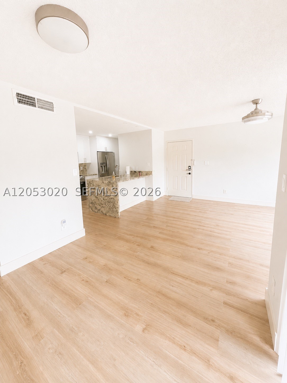 HOLLYWOOD PARC CONDOMINIU - Residential Lease
