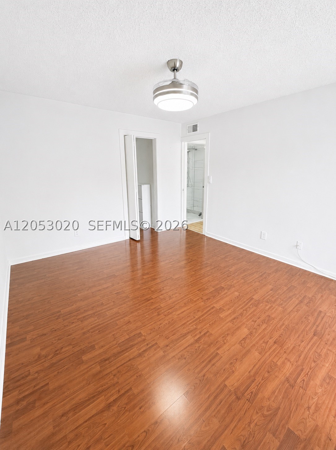 HOLLYWOOD PARC CONDOMINIU - Residential Lease