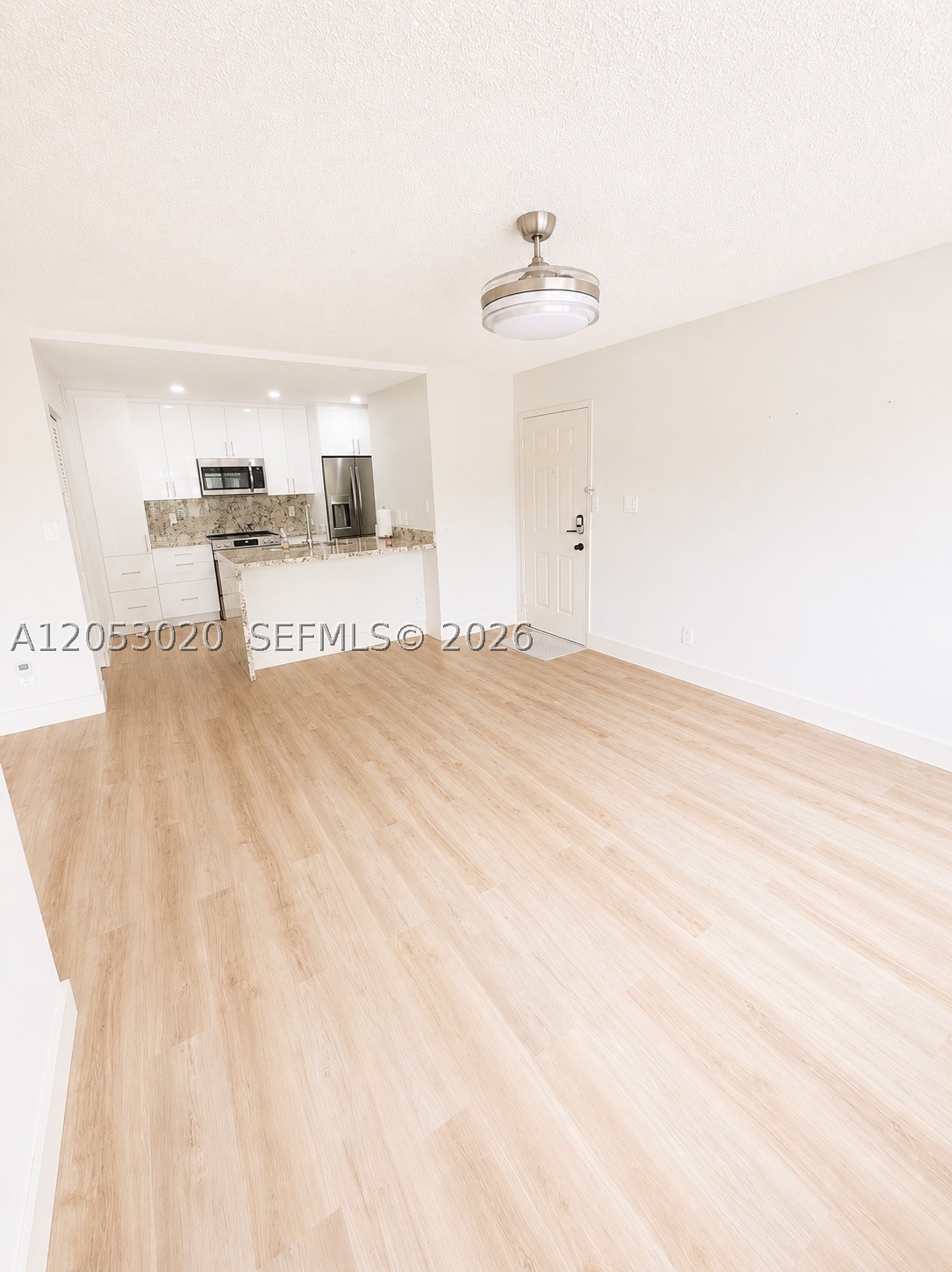 HOLLYWOOD PARC CONDOMINIU - Residential Lease