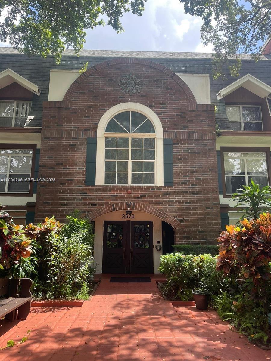 Gorgeous studio, in safe and wonderful environment. This unit is located directly on the lake, offering a relaxing view. Resort-styled complex, 5 lighted tennis courts, 2 pools (indoor heated and outdoor with Jacuzzis), 3 saunas, a gym/yoga room, indoor racquetball, BBQ area with brick
ovens, billiard room, ping pong, indoor driving golf range, card rooms, restaurant, beauty salon. The location is
conveniently close to major roads, with a 6-minute drive to the Turnpike and I95, and a 25-minutes
drive to Fort Lauderdale beach. Unit upgraded and freshly painted. Move in with only 1st month and security
deposit if you qualify. Come to see it now