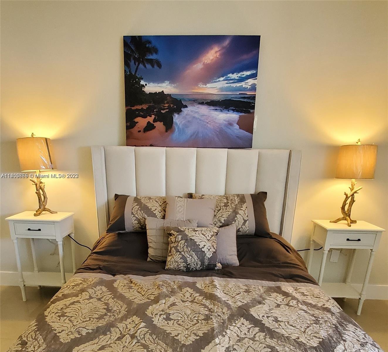 THE ROYAL CLUB CONDO - Residential Lease