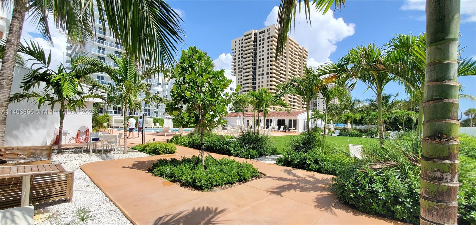 THE ROYAL CLUB CONDO - Residential Lease