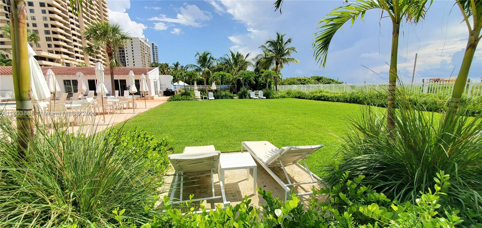 THE ROYAL CLUB CONDO - Residential Lease