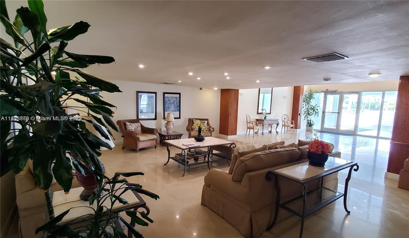 THE ROYAL CLUB CONDO - Residential Lease