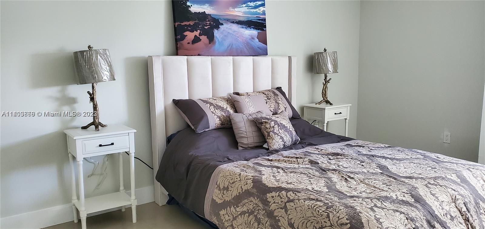 THE ROYAL CLUB CONDO - Residential Lease