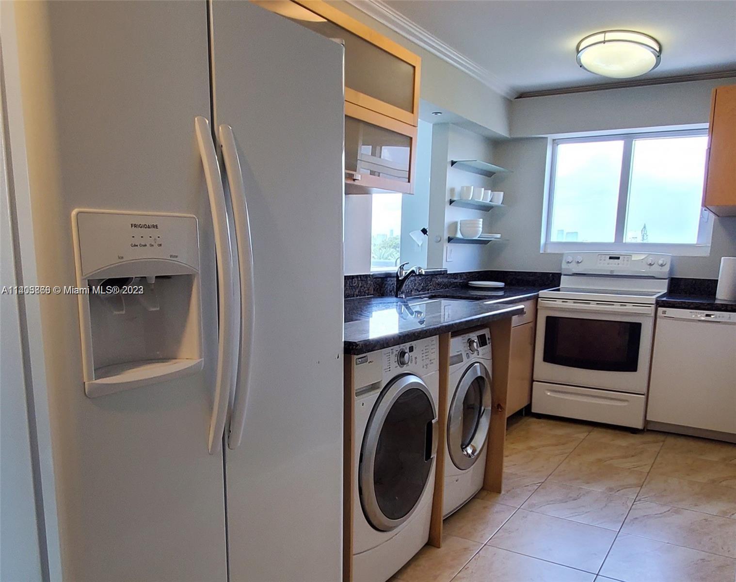THE ROYAL CLUB CONDO - Residential Lease