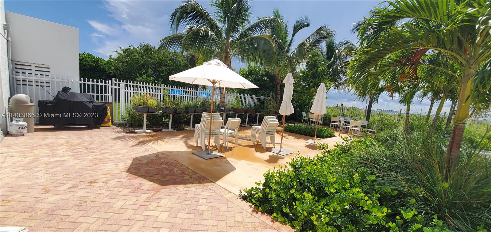 THE ROYAL CLUB CONDO - Residential Lease