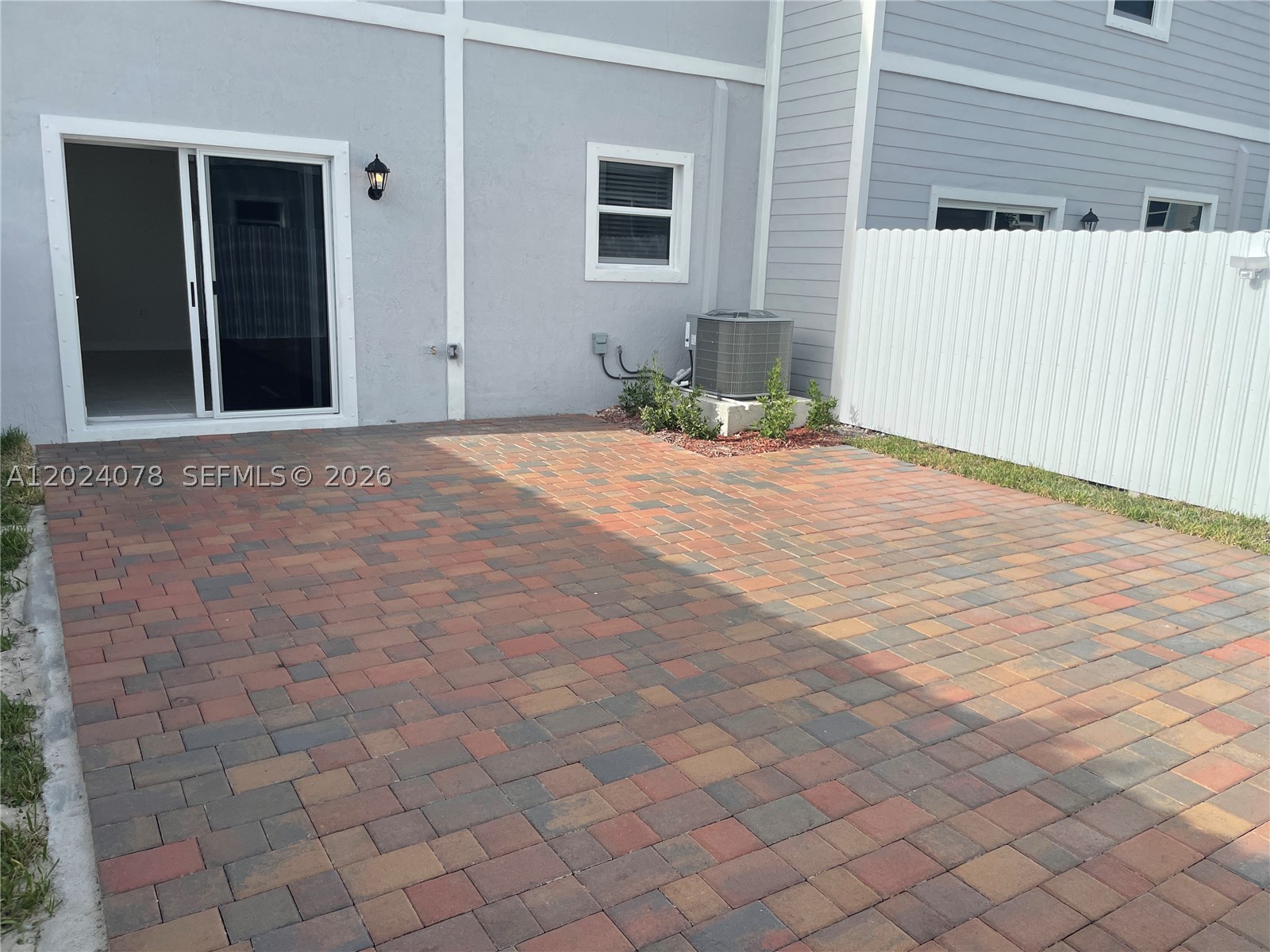 HAMILTON PLACE - Residential Lease