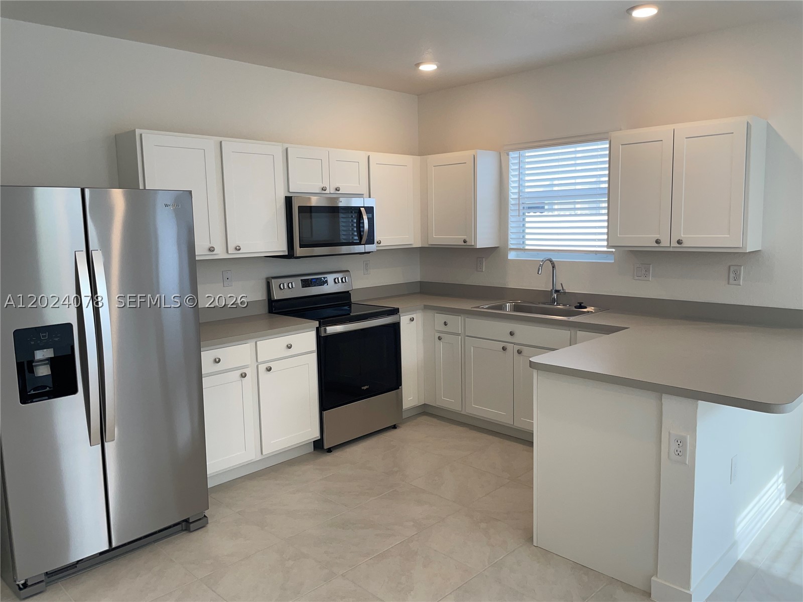 HAMILTON PLACE - Residential Lease
