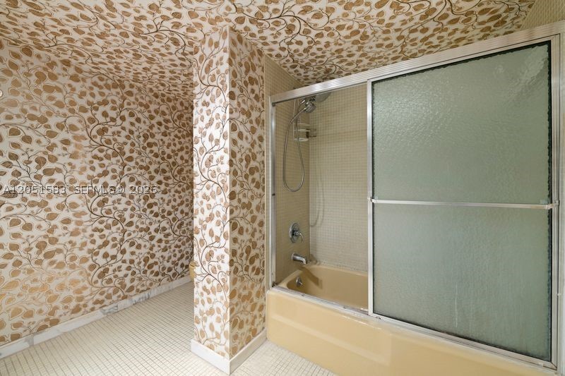 PLAZA SOUTH CONDO - Residential