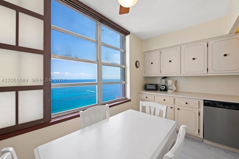 PLAZA SOUTH CONDO - Residential