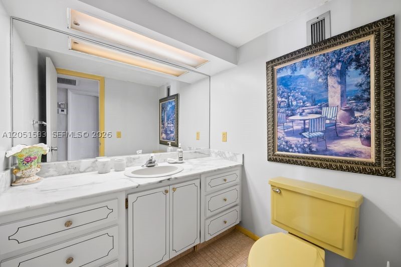 PLAZA SOUTH CONDO - Residential