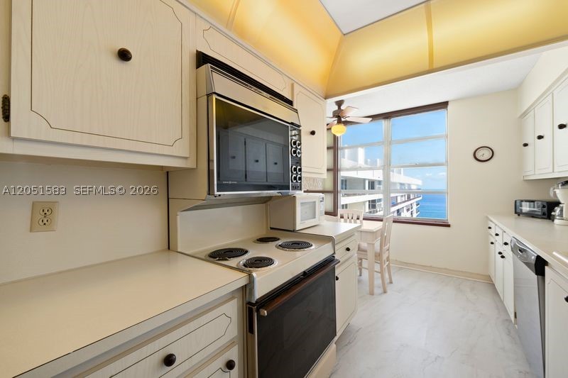 PLAZA SOUTH CONDO - Residential