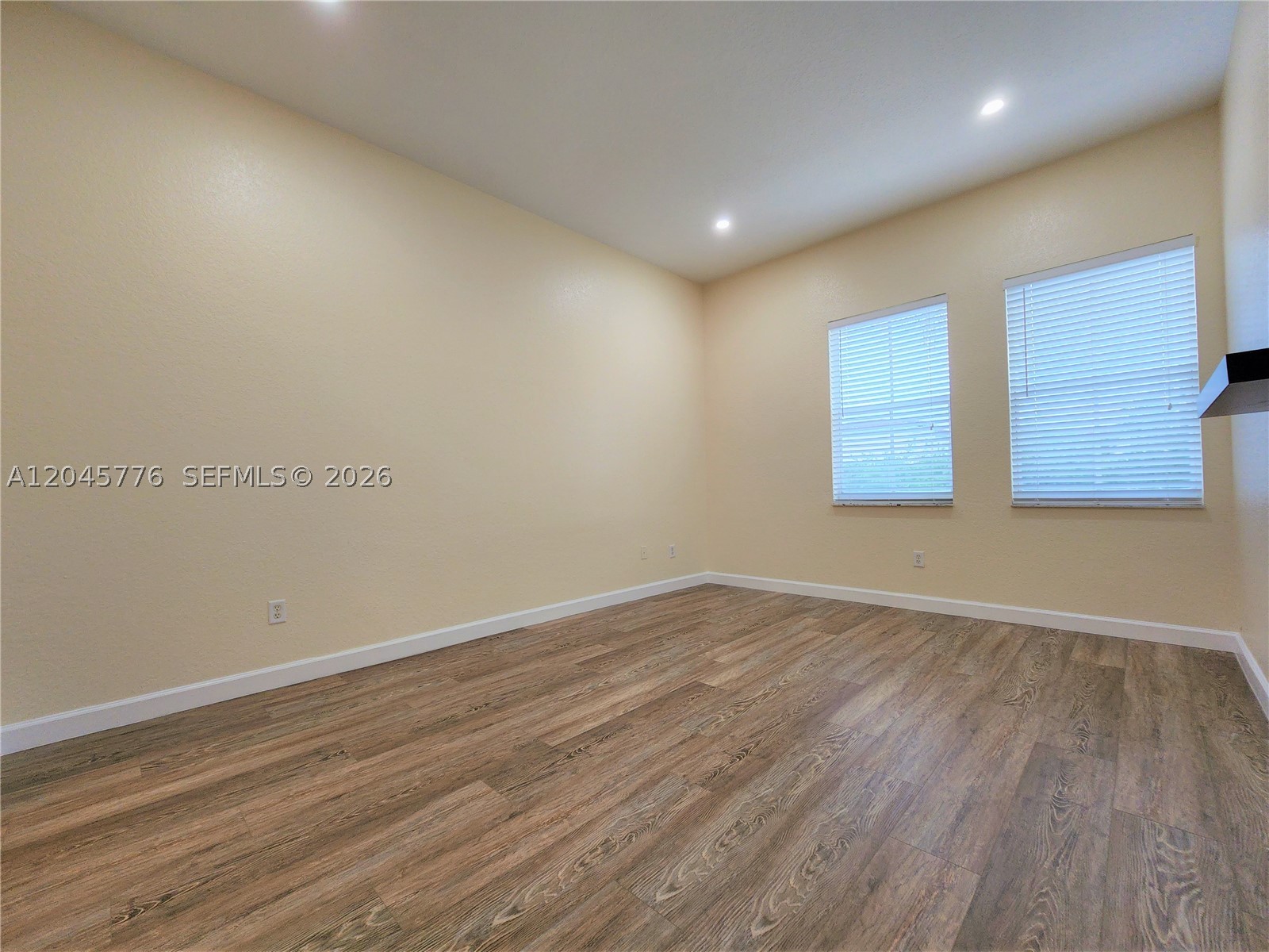 COURTYARDS ONE CONDO - Residential Lease