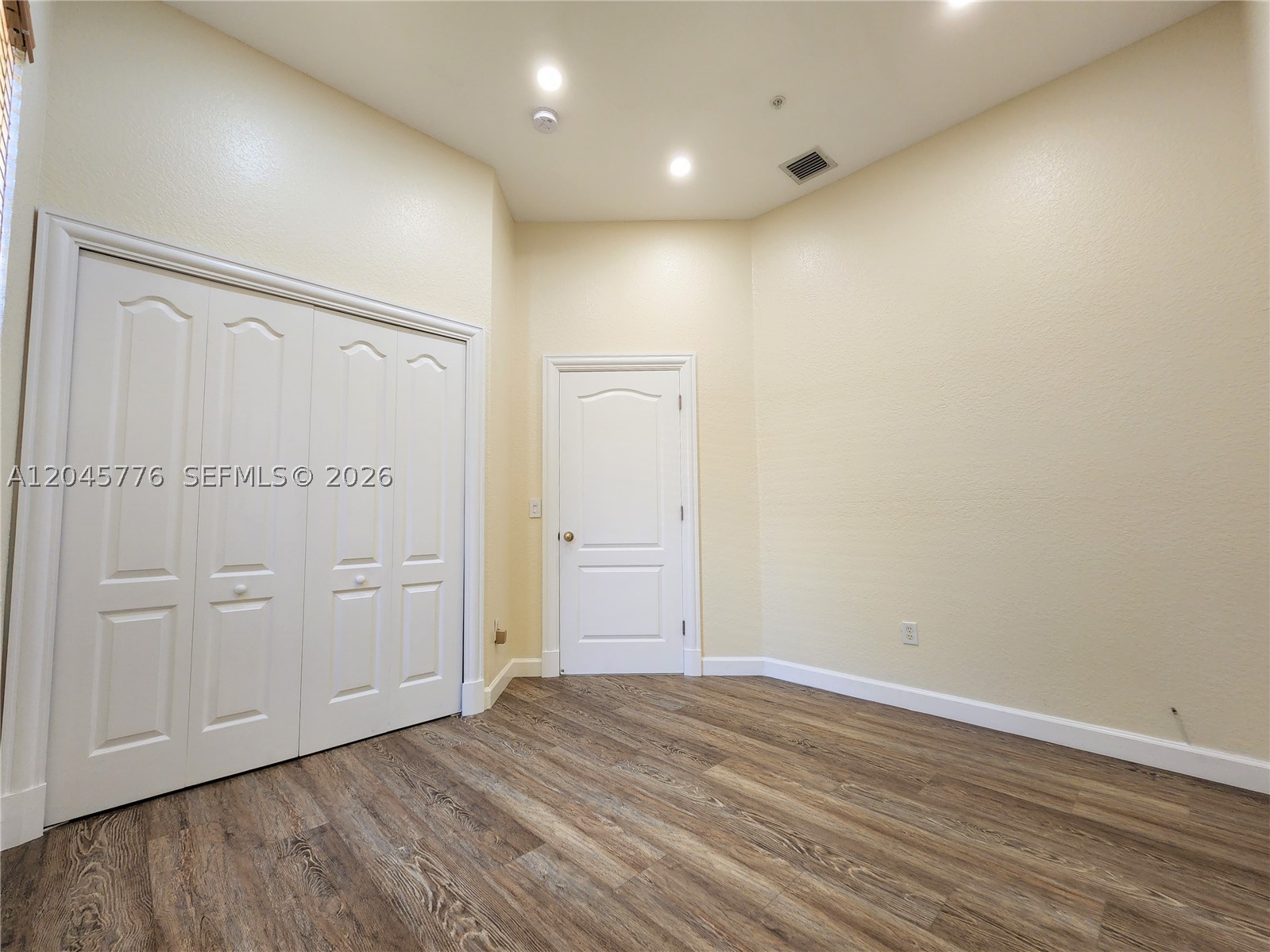 COURTYARDS ONE CONDO - Residential Lease