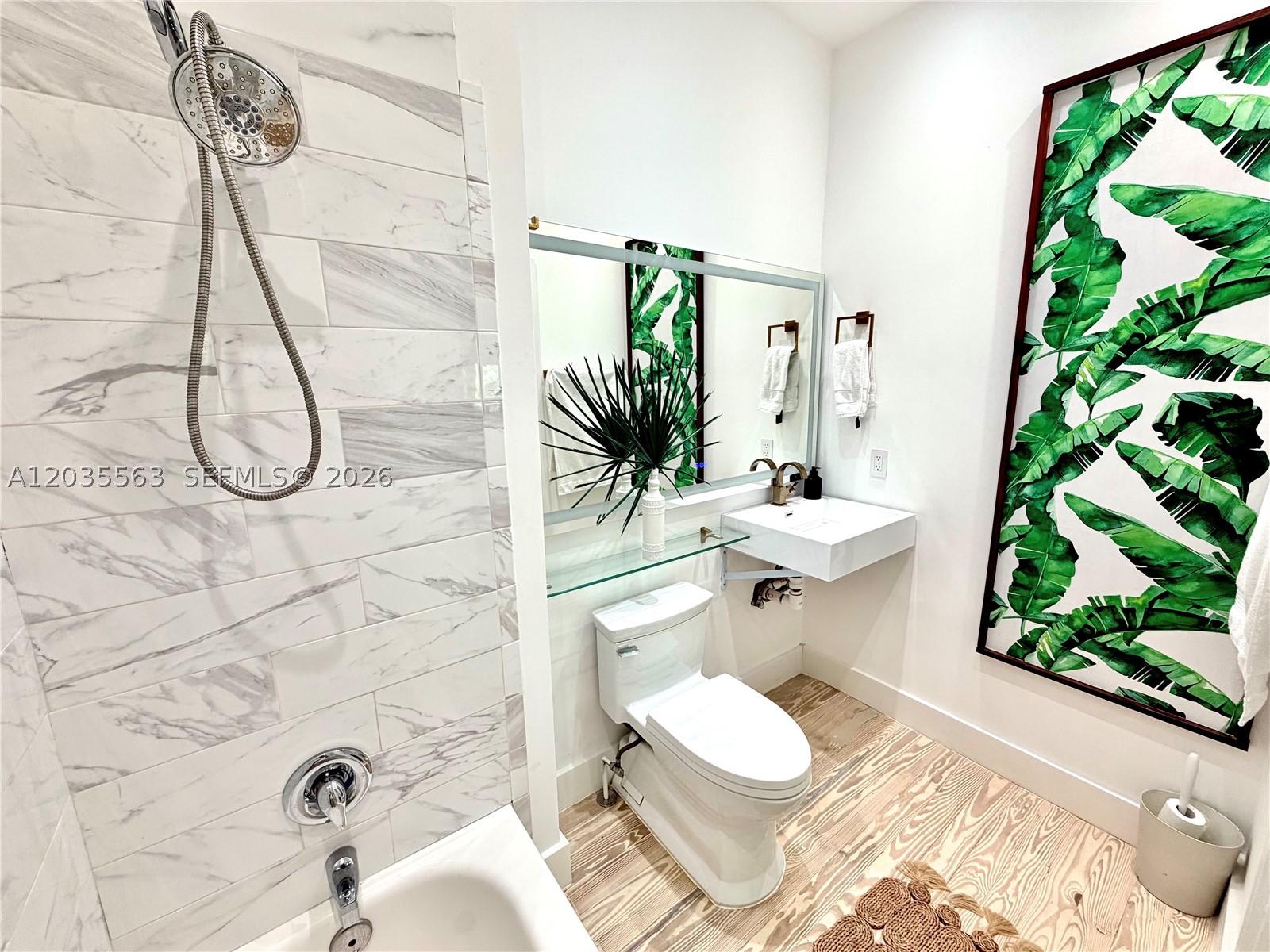 BISCAYNE POINT - Residential Lease