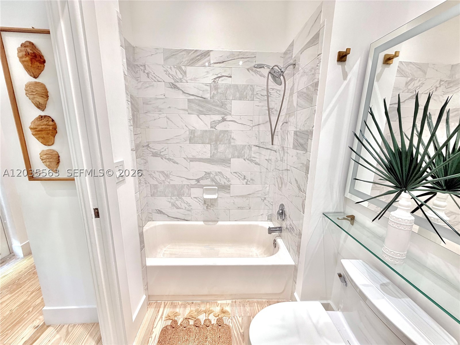 BISCAYNE POINT - Residential Lease