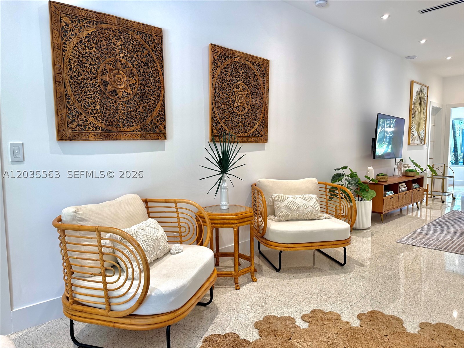 BISCAYNE POINT - Residential Lease