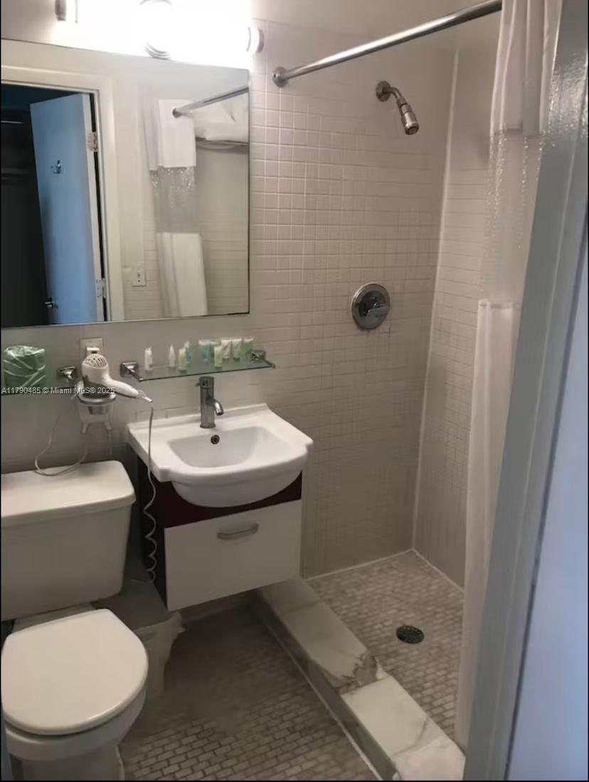 ROYAL SOUTH BEACH CONDO - Residential