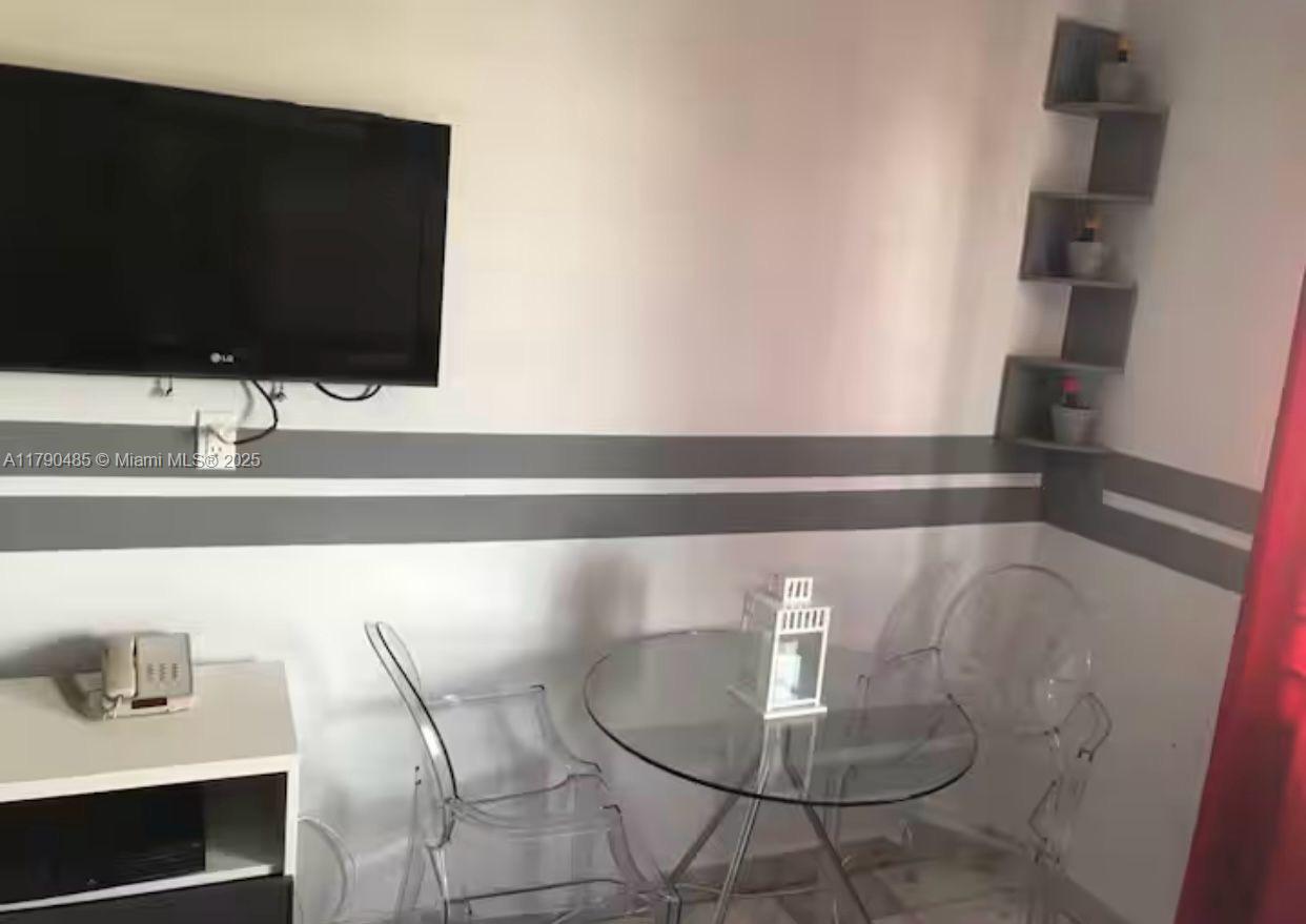 ROYAL SOUTH BEACH CONDO - Residential
