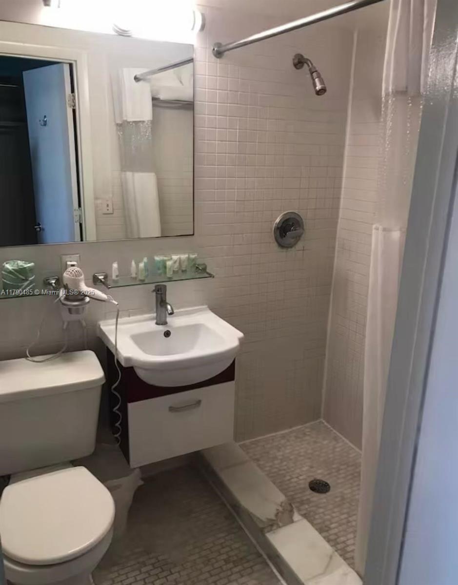 ROYAL SOUTH BEACH CONDO - Residential