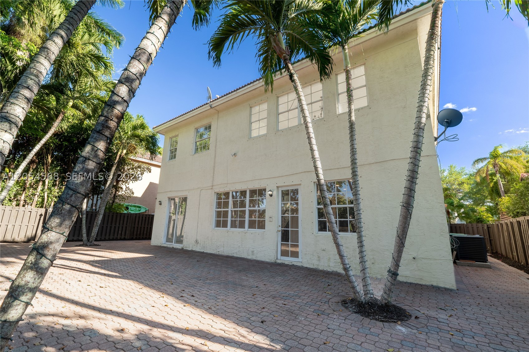 DORAL ISLES VENETIA - Residential Lease