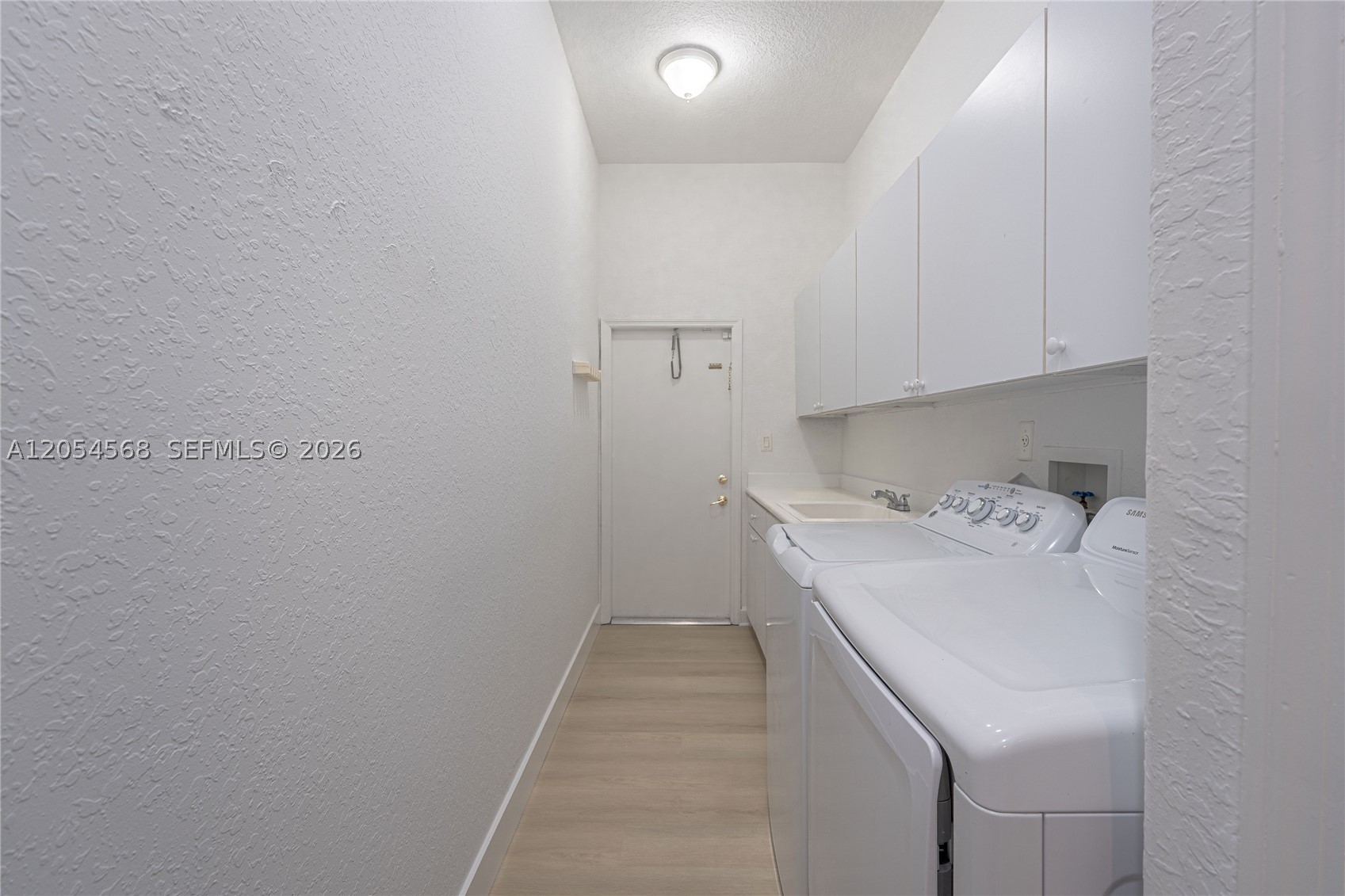 DORAL ISLES VENETIA - Residential Lease