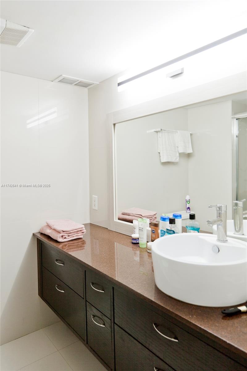 GOLDEN HORN SOUTH CONDO - Residential
