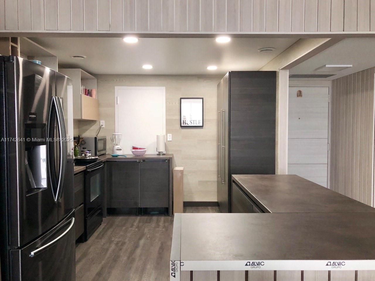 GOLDEN HORN SOUTH CONDO - Residential