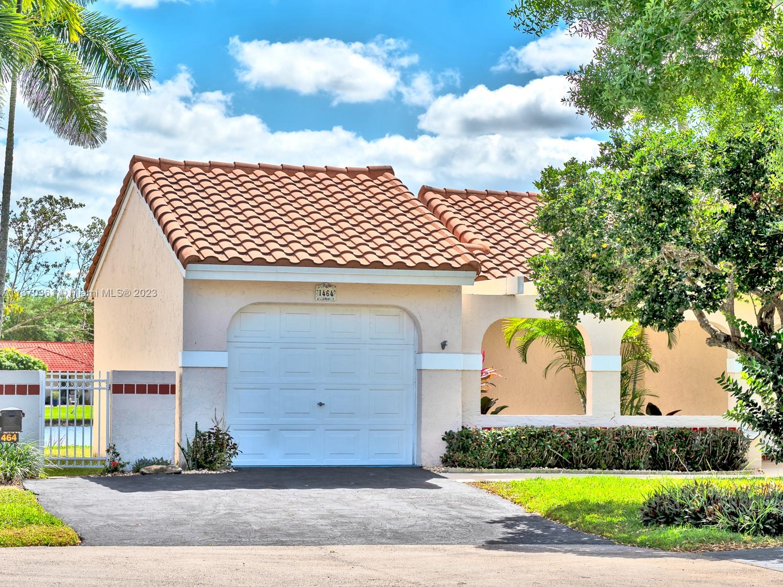 COUNTRY ISLES GARDEN HOME - Residential Lease