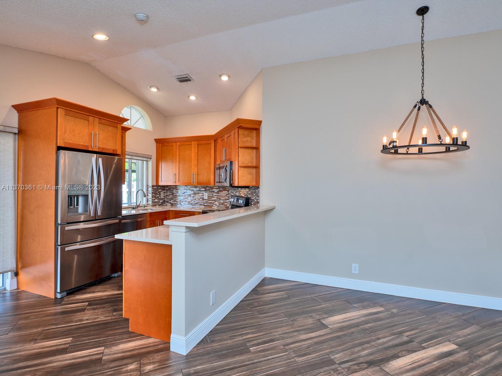 COUNTRY ISLES GARDEN HOME - Residential Lease