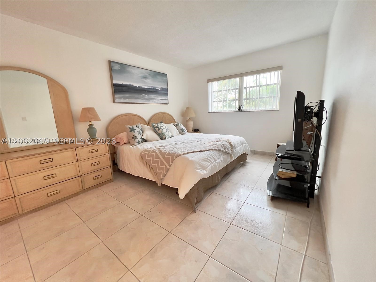 PARADISE VILLAS CONDO - Residential