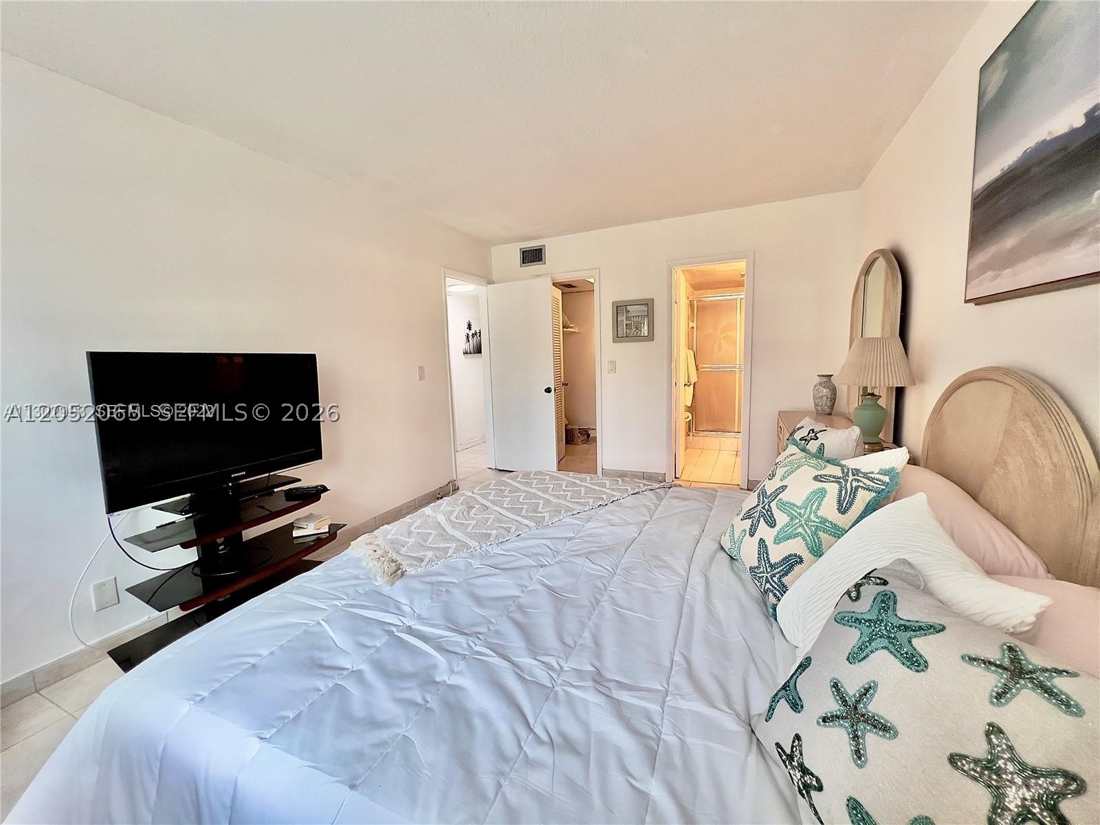 PARADISE VILLAS CONDO - Residential