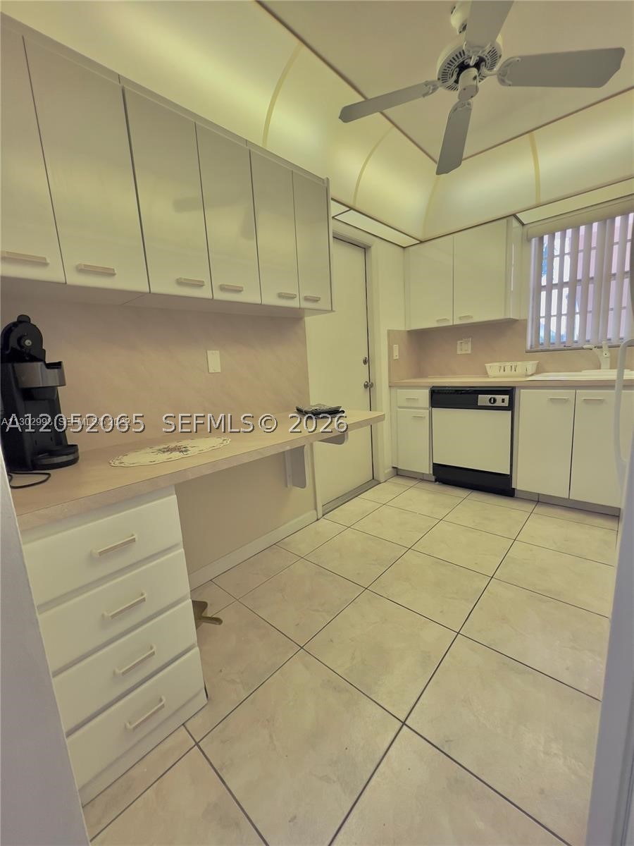 PARADISE VILLAS CONDO - Residential