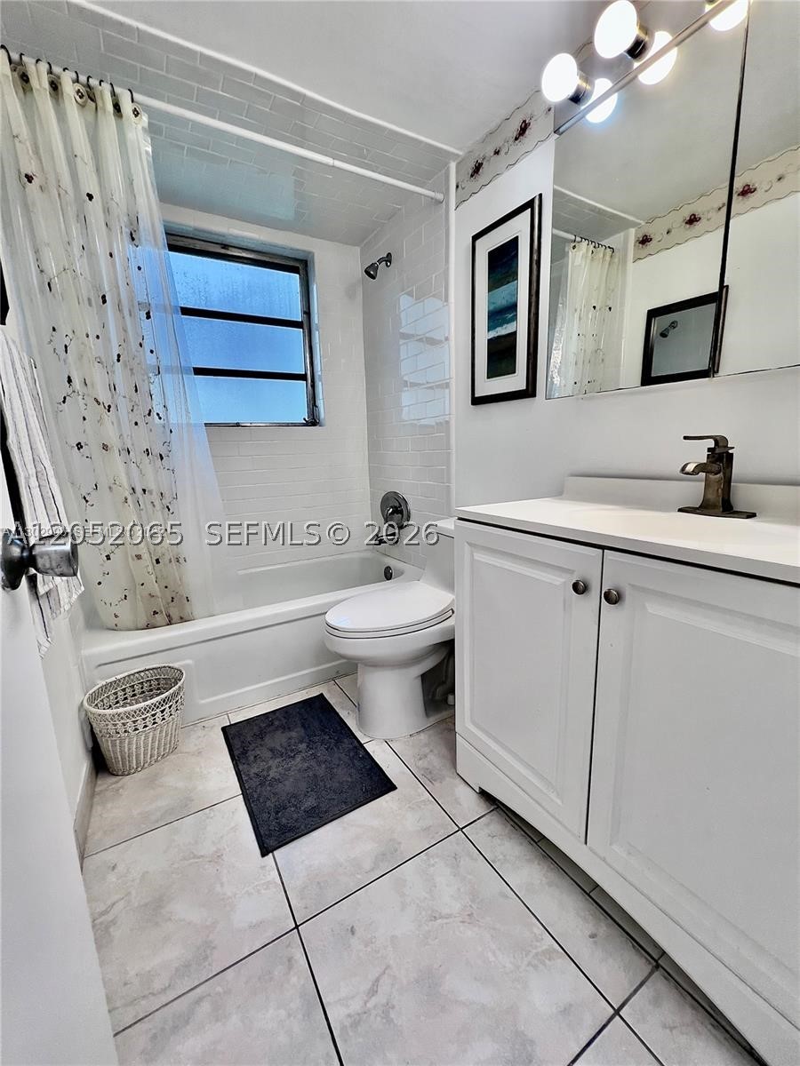 PARADISE VILLAS CONDO - Residential