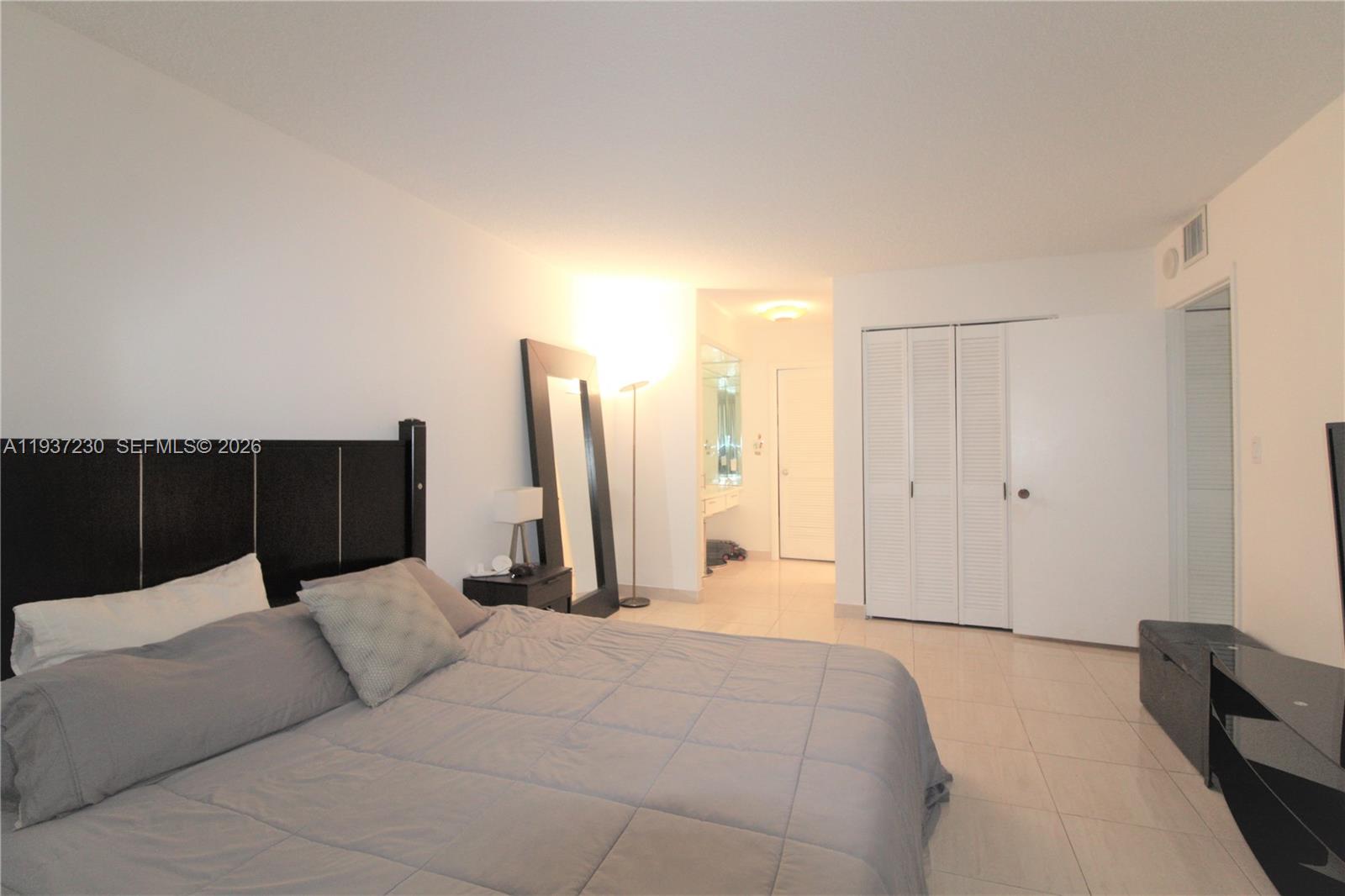 OLYMPUS CONDO - Residential