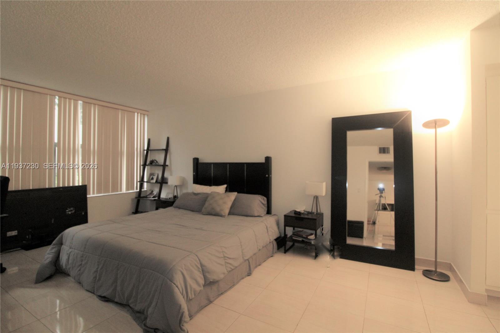 OLYMPUS CONDO - Residential