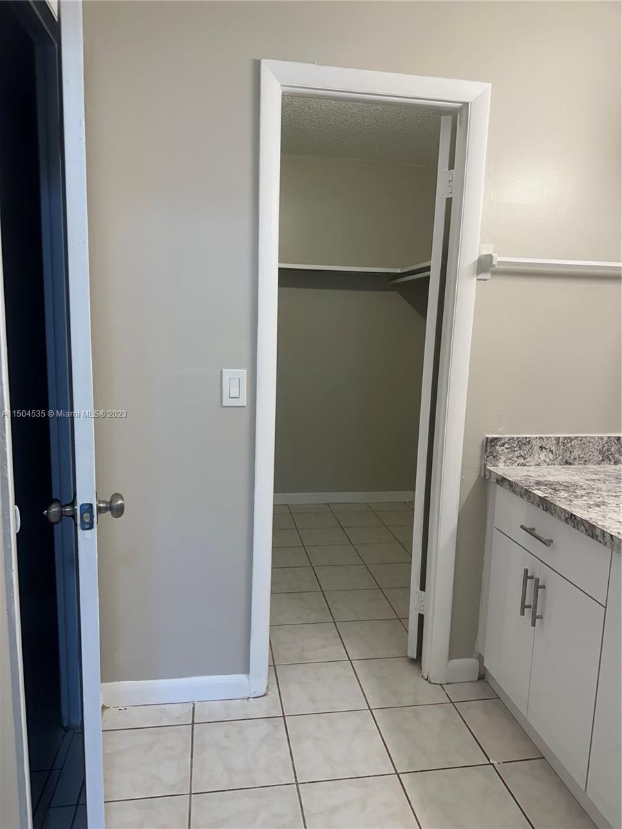 NARANJA LAKES CONDO NO 5 - Residential Lease