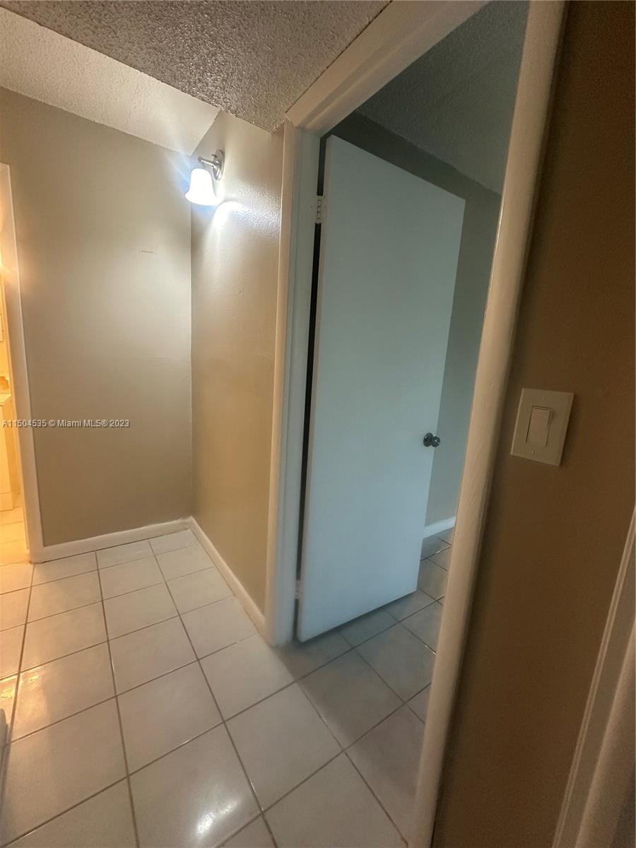 NARANJA LAKES CONDO NO 5 - Residential Lease