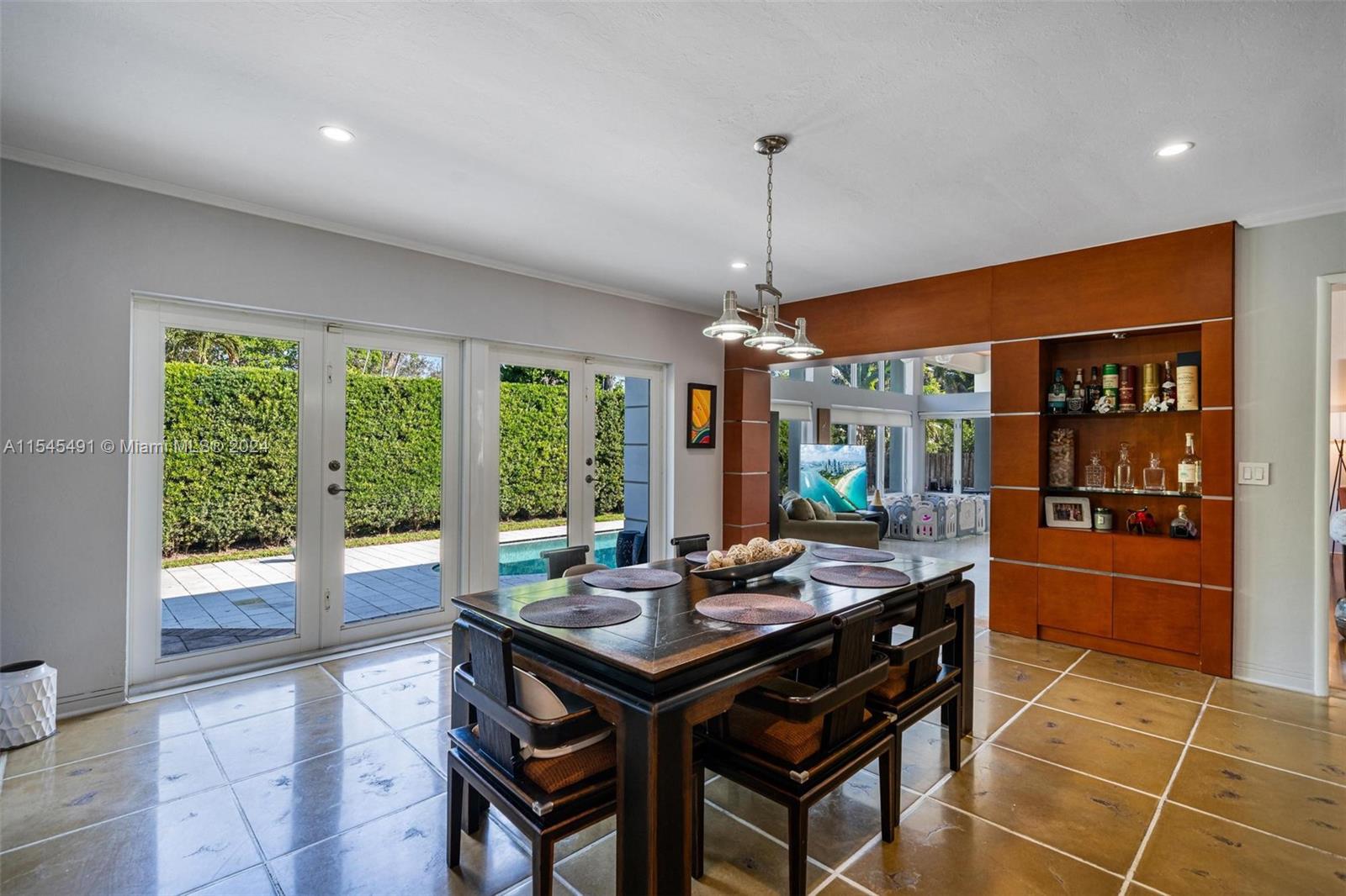 EARLETON SHORES - Residential