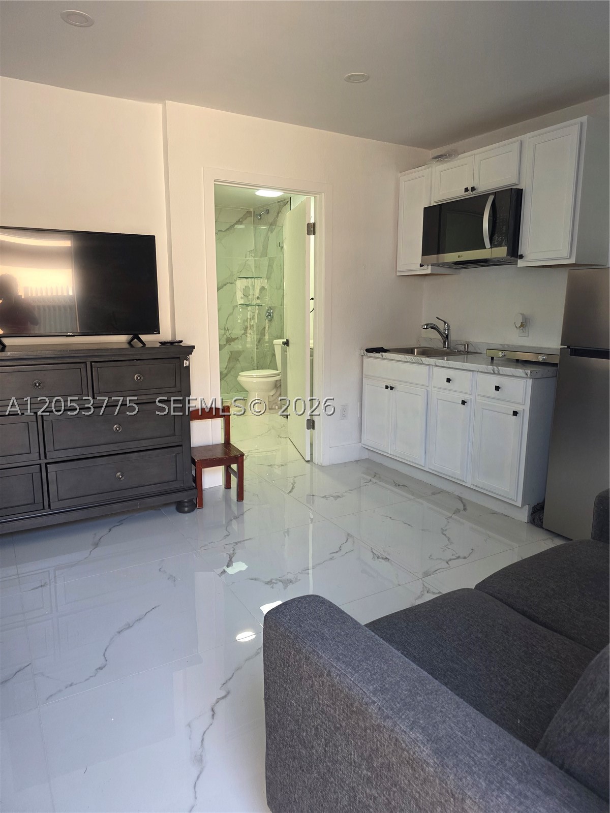 WEST LAKES GARDENS - Residential Lease