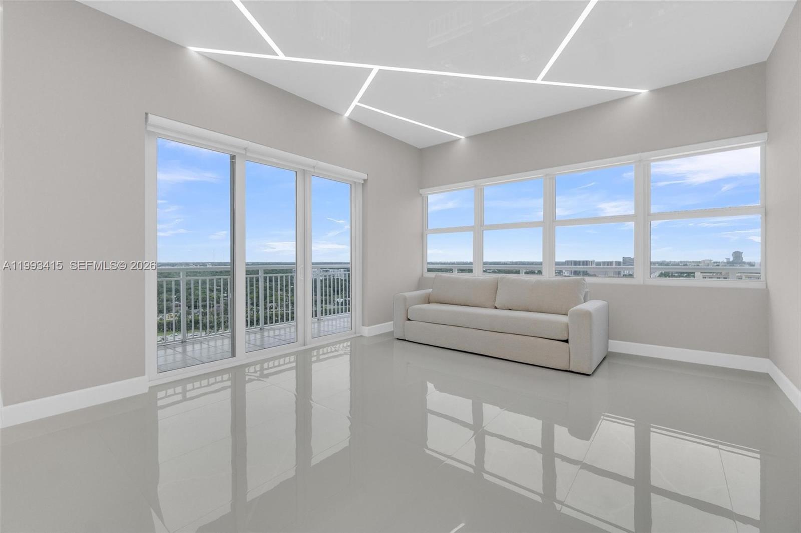 DEL PRADO MARINA - Residential
