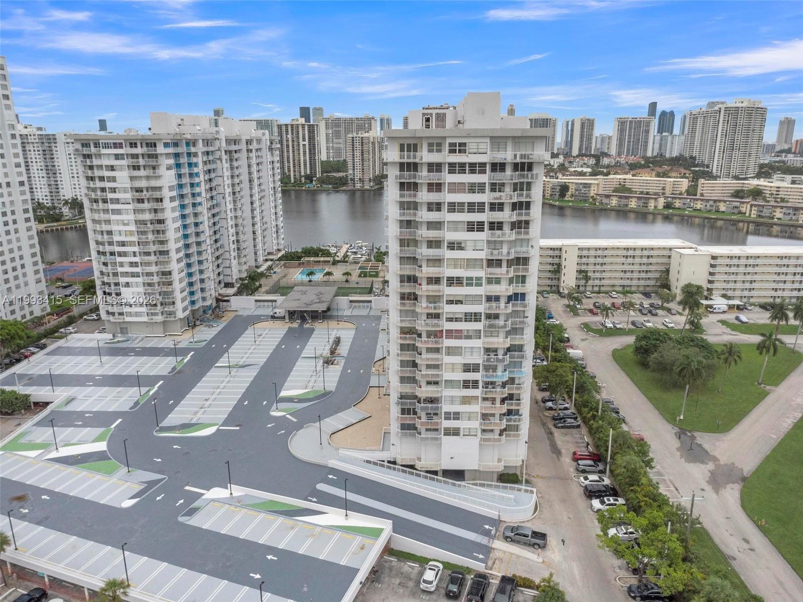 DEL PRADO MARINA - Residential