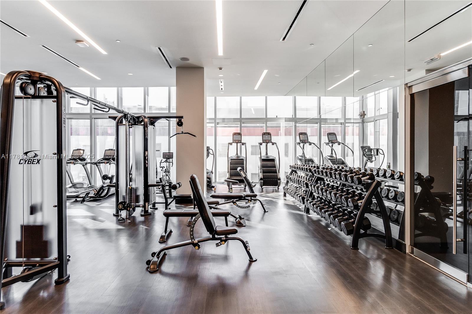 PARAMOUNT MIAMI WORLDCENT - Residential