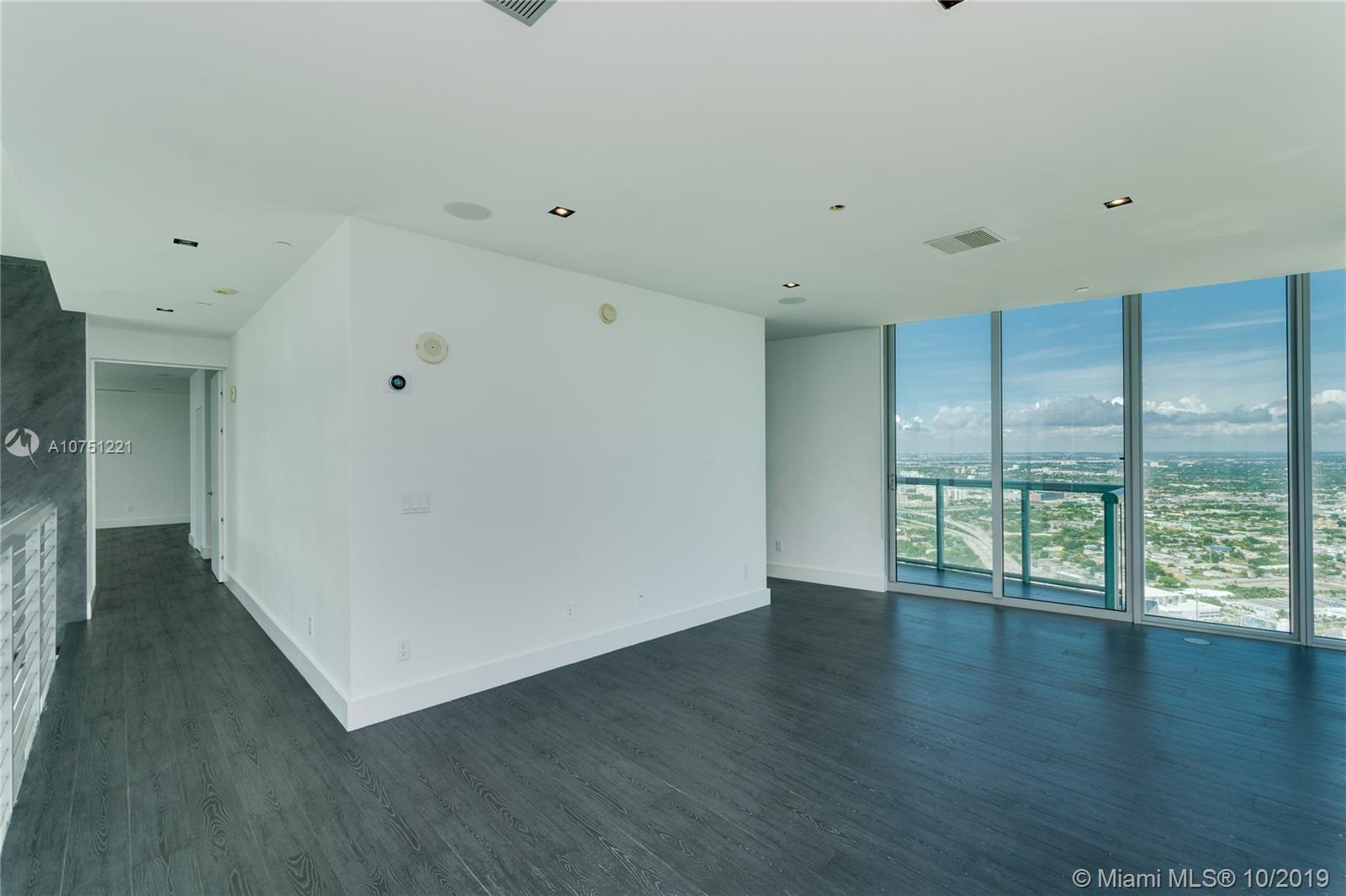 MARINABLUE CONDO - Residential