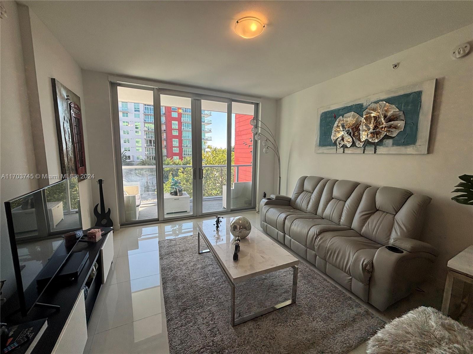 MIDTOWN AT DORAL - Residential
