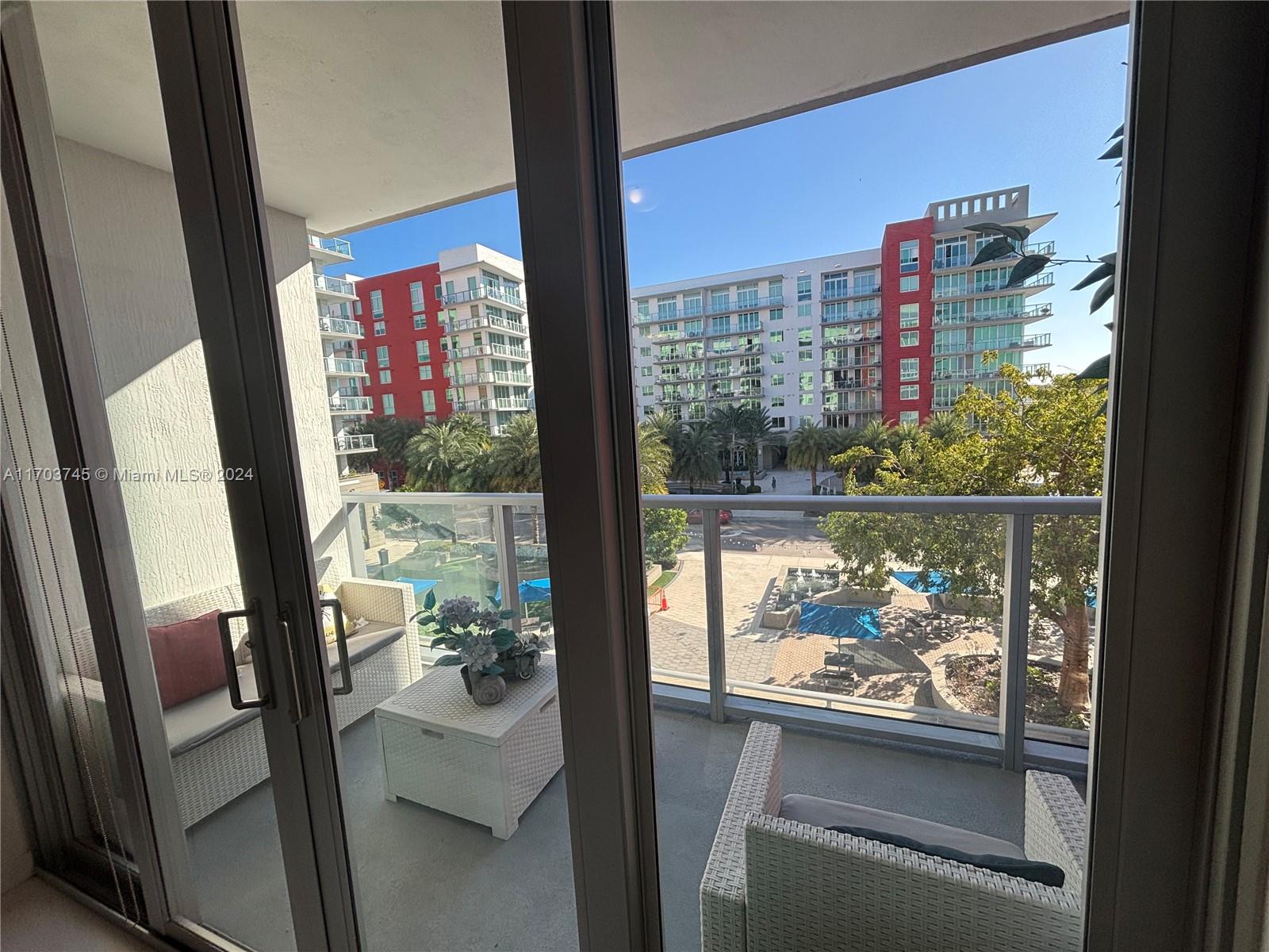 MIDTOWN AT DORAL - Residential