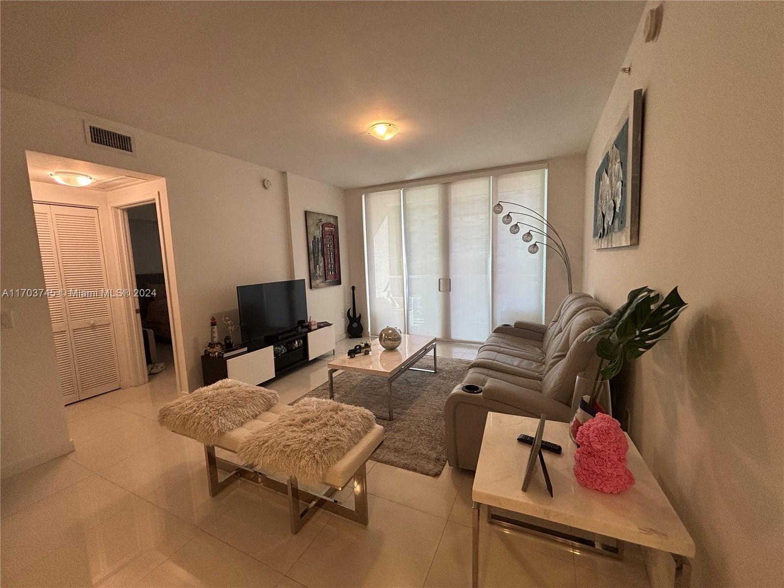 MIDTOWN AT DORAL - Residential