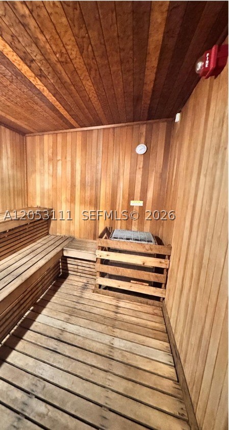 TAO SAWGRASS CONDOMINIUM - Residential Lease