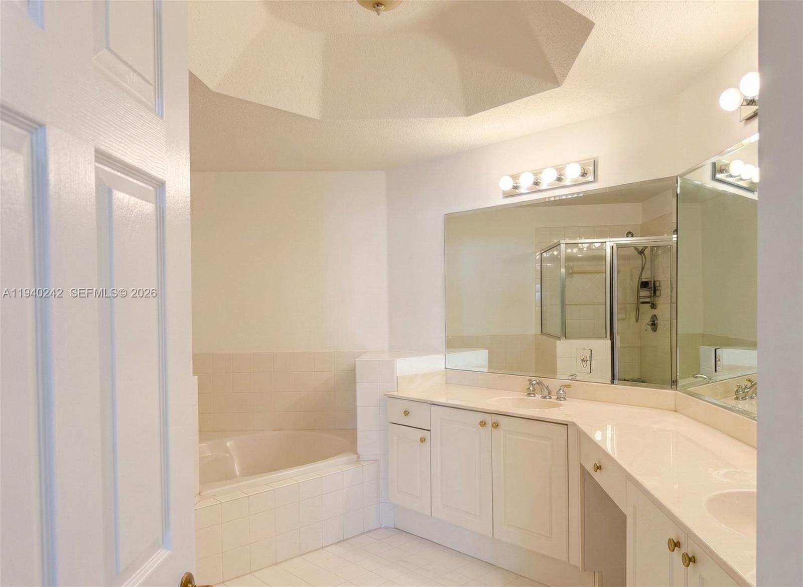DORAL ISLES ST LUCIA - Residential